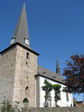 Start der 3KLANG Wege ist an bzw. in der Kirche St. Clemens in Kallenhardt.