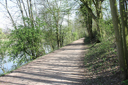 Der Weg entlang des Rhein-Herne-Kanals verläuft über 45 km vom Rhein bis zum Dortmund-Ems-Kanal.