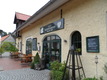 Das Restaurant und Café Gut Redingerhof, mit Biergarten, lädt zu einer Rast ein